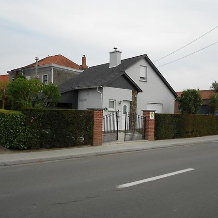Gite De La Rhosnes Amougies 外观 照片